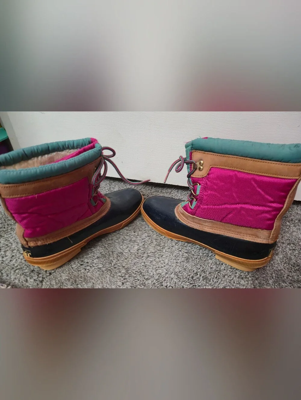 REI Vintage Women’s Waterproof Winter Boots in Pink and Blue